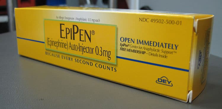 EpiPen Auto-Injector 0.3 mg | EpiPen Recall
